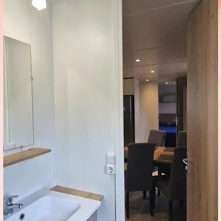 Campingplads Les Sables Du Midi, Agreable Mobilhome 6 Personnes