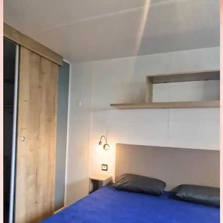 Campingplads Les Sables Du Midi, Agreable Mobilhome 6 Personnes *